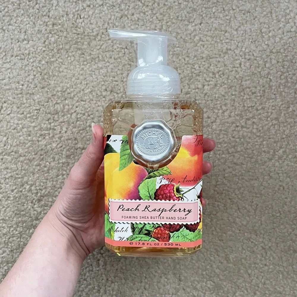 Michel Design Works Peach Raspberry Foaming Hand Soap - Picture 4 of 16